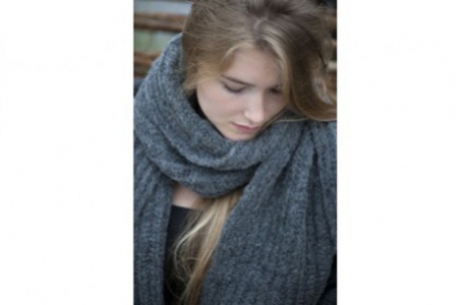 Une écharpe en baby alpaga, le détail de style  pour passer l’hiver au chaud 
